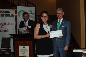 His Excellency, the Honourable Paul de Jersey AC, Governor of Queensland with grant recipient, Chameleon Housing